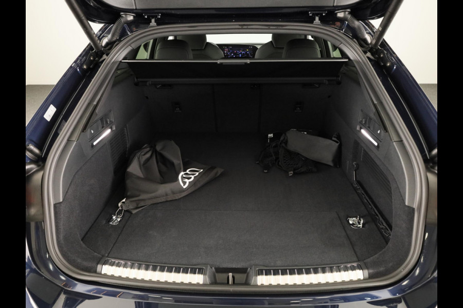 Audi A6 Avant Avant S edition e-hybrid 299 pk | Exterieurpakket zwart | S-interieur sportstoelen | Tech plus | Elektrisch instelbare voorstoelen |