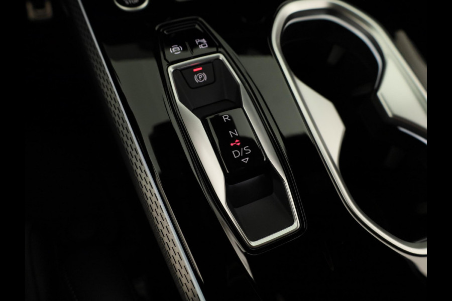 Audi A6 Avant Avant S edition e-hybrid 299 pk | Exterieurpakket zwart | S-interieur sportstoelen | Tech plus | Elektrisch instelbare voorstoelen |