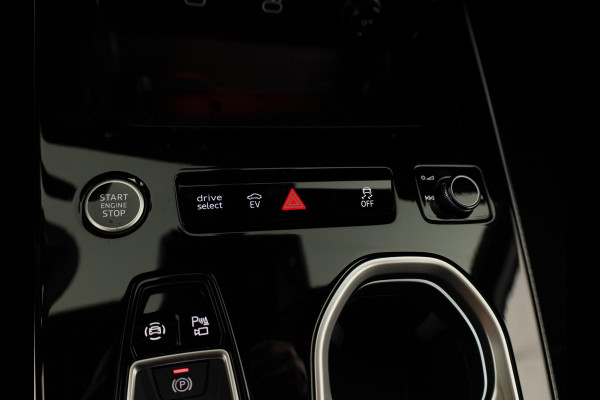 Audi A6 Avant Avant S edition e-hybrid 299 pk | Exterieurpakket zwart | S-interieur sportstoelen | Tech plus | Elektrisch instelbare voorstoelen |