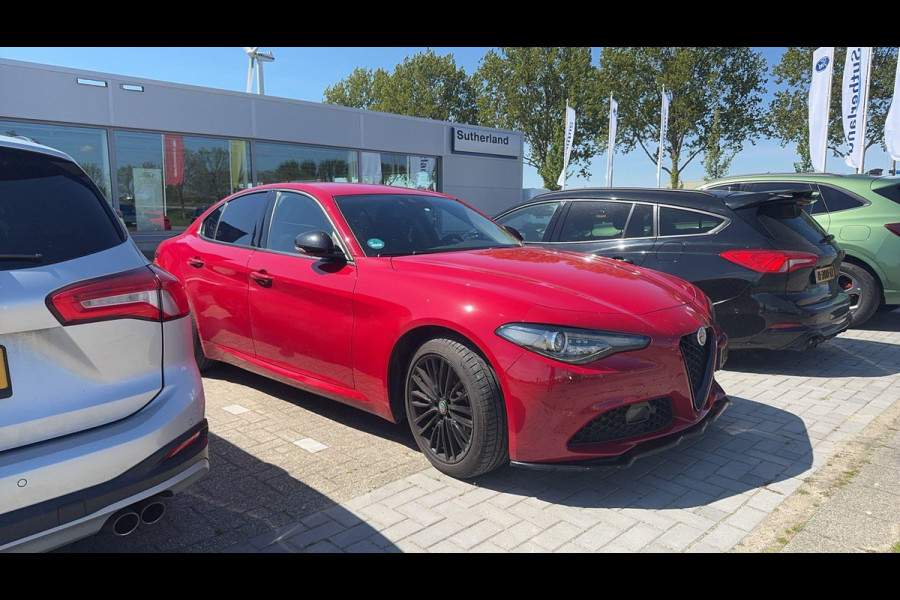 Alfa Romeo Giulia 2.0T 200pk | Trekhaak | 1.600kg Trekgewicht | Navigatie