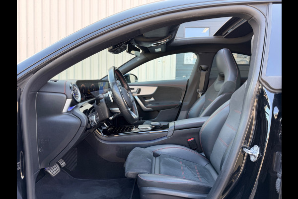 Mercedes-Benz CLA-Klasse 200 AMG|Pano|Ambient Lights|Night|Memory|Camera|Keyless|