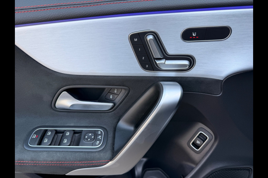 Mercedes-Benz CLA-Klasse 200 AMG|Pano|Ambient Lights|Night|Memory|Camera|Keyless|