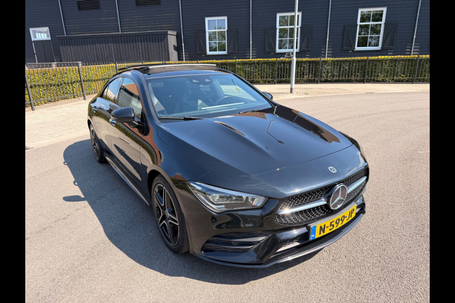 Mercedes-Benz CLA-Klasse 200 AMG|Pano|Ambient Lights|Night|Memory|Camera|Keyless|