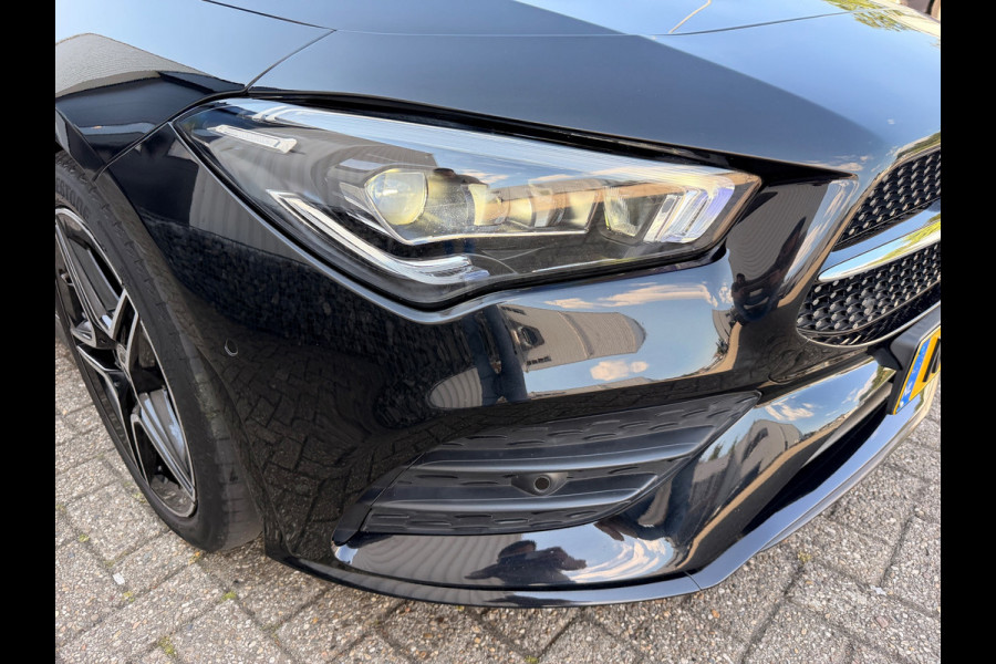 Mercedes-Benz CLA-Klasse 200 AMG|Pano|Ambient Lights|Night|Memory|Camera|Keyless|