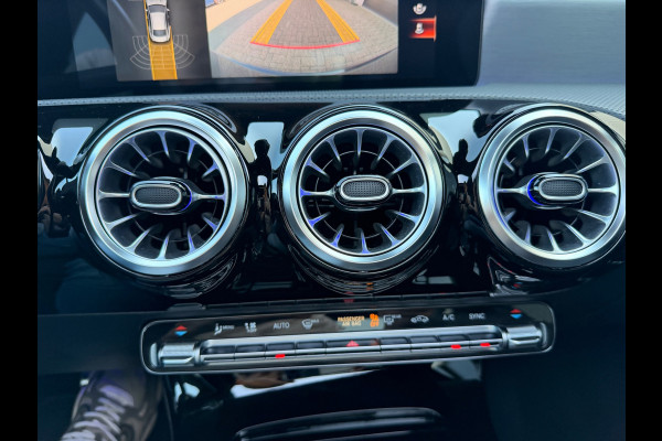 Mercedes-Benz CLA-Klasse 200 AMG|Pano|Ambient Lights|Night|Memory|Camera|Keyless|