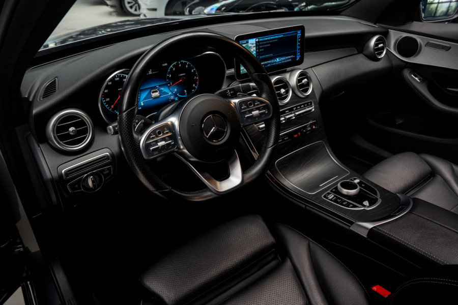 Mercedes-Benz C-Klasse Estate 180 AMG Pano Leer Camera Navi LED PTS Elekt. achterklep Elektr. trekhaak LM velgen BTW auto!