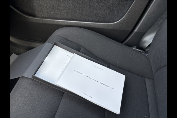 Volvo XC40 1.5 T4 Plug-in PHEV hybrid | Facelift | Parkeerpakket