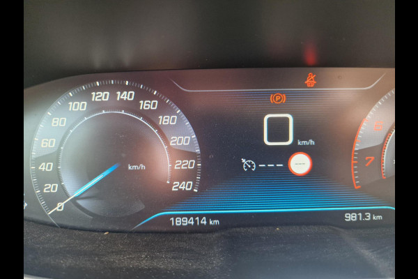 Peugeot 3008 1.2 PureTech Blue Lease Executive