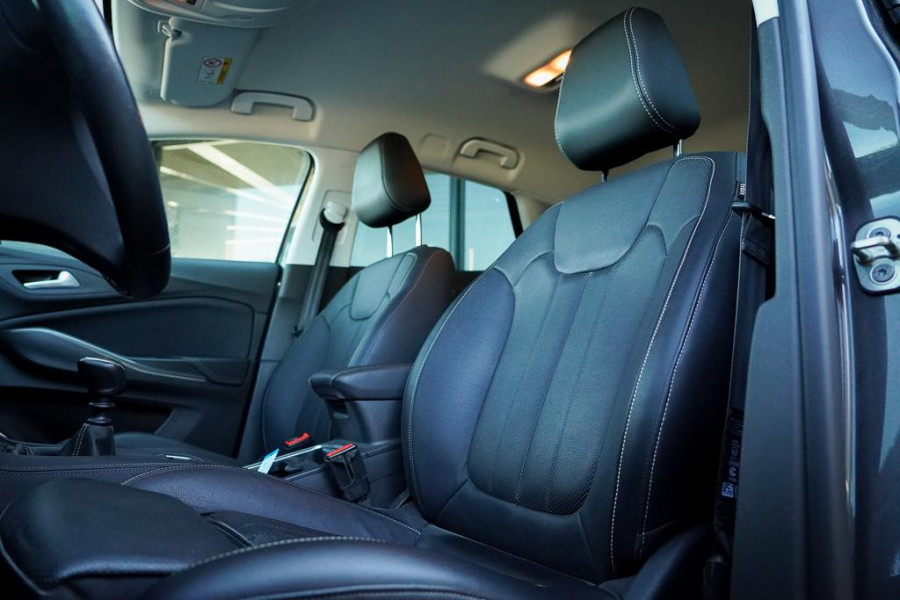 Opel Grandland X 1.2 Turbo Business Executive / Leder / Trekhaak / Stoelverwarming+ventilatie / Riem Vervangen