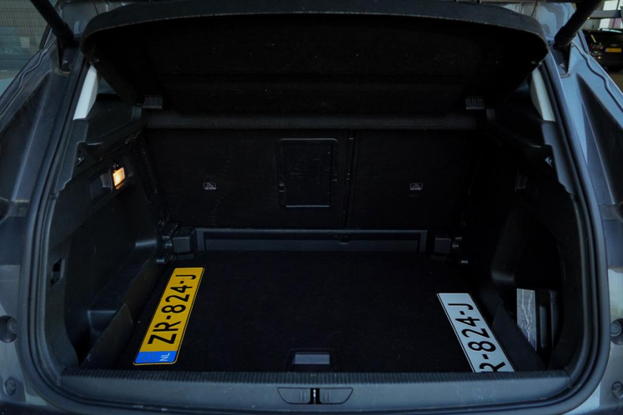 Opel Grandland X 1.2 Turbo Business Executive / Leder / Trekhaak / Stoelverwarming+ventilatie / Riem Vervangen