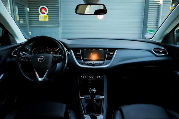Opel Grandland X 1.2 Turbo Business Executive / Leder / Trekhaak / Stoelverwarming+ventilatie / Riem Vervangen