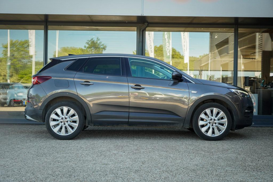 Opel Grandland X 1.2 Turbo Business Executive / Leder / Trekhaak / Stoelverwarming+ventilatie / Riem Vervangen