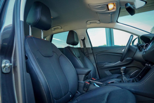 Opel Grandland X 1.2 Turbo Business Executive / Leder / Trekhaak / Stoelverwarming+ventilatie / Riem Vervangen