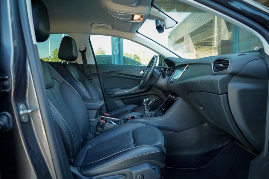 Opel Grandland X 1.2 Turbo Business Executive / Leder / Trekhaak / Stoelverwarming+ventilatie / Riem Vervangen