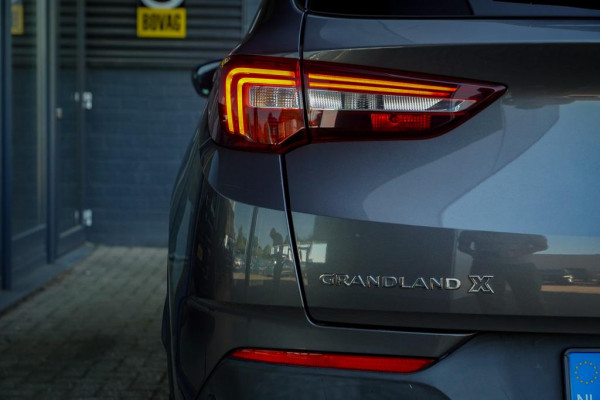 Opel Grandland X 1.2 Turbo Business Executive / Leder / Trekhaak / Stoelverwarming+ventilatie / Riem Vervangen