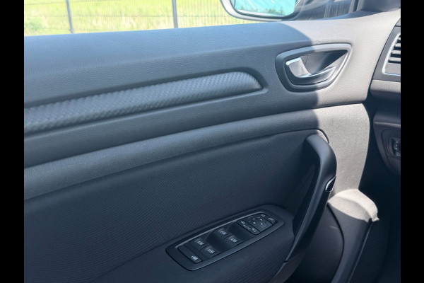 Renault Mégane Estate 1.3 TCe Limited | NAV | CarPlay| NAVI | Cruise Control |