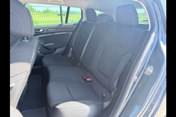 Renault Mégane Estate 1.3 TCe Limited | NAV | CarPlay| NAVI | Cruise Control |
