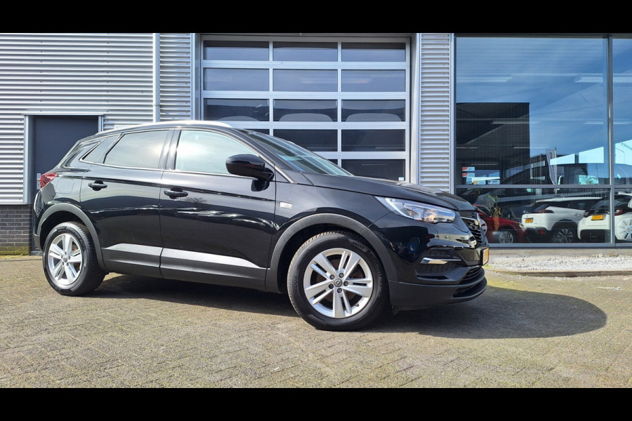 Opel Grandland X 1.2 Turbo Business +/Navigatie/Camera/Cruise/Trekhaak/Enz