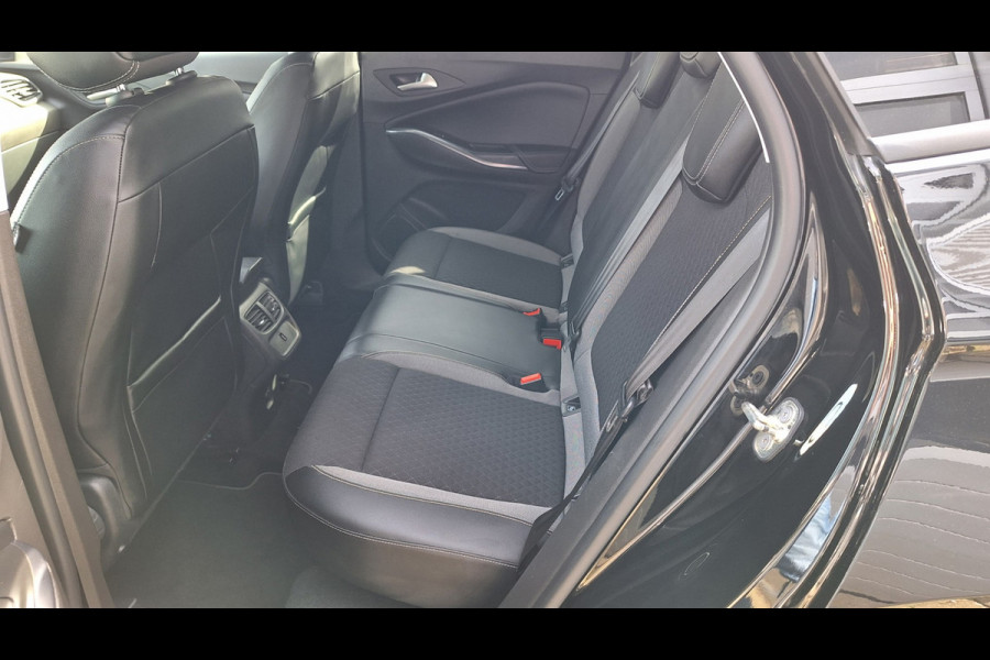 Opel Grandland X 1.2 Turbo Business +/Navigatie/Camera/Cruise/Trekhaak/Enz