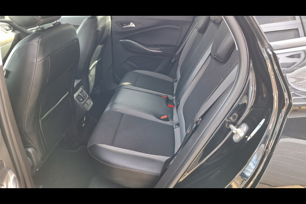 Opel Grandland X 1.2 Turbo Business +/Navigatie/Camera/Cruise/Trekhaak/Enz