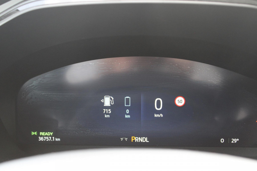 Ford Kuga 2.5 PHEV ST-Line X Orig NL Auto | Panoramadak | Head up Display | 19 inch | Wegklapbare trekhaak (elektrisch bedienbaar) | Winter Pack