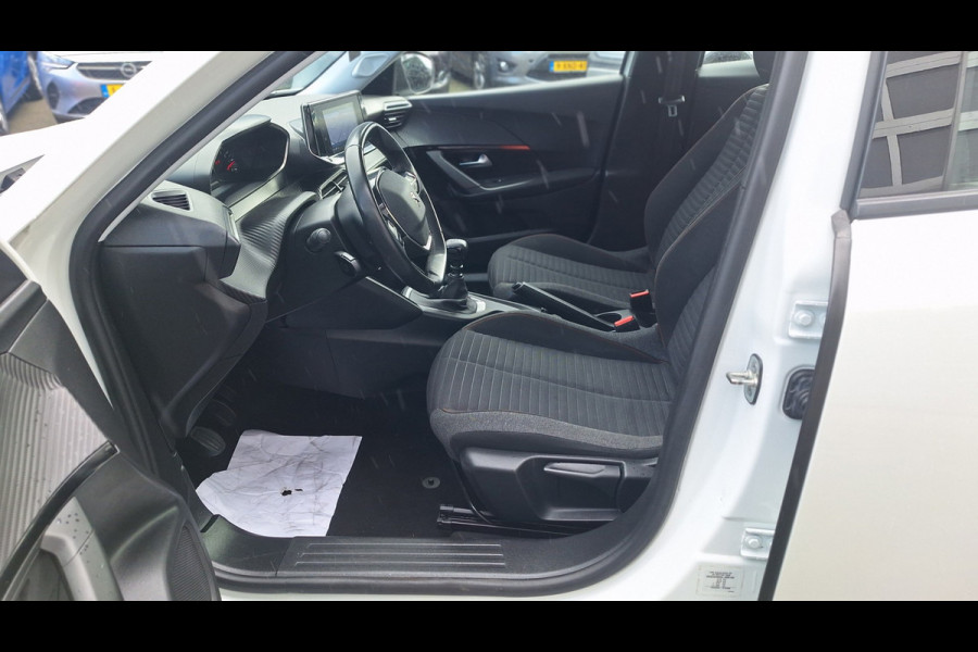 Peugeot 2008 1.2 PureTech Active /Wit Metalic/Navigatie/Pdc A/Cruise/