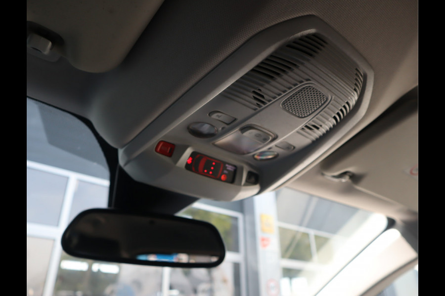 Peugeot 3008 1.2 PureTech Blue Lease Premium Airco / Navi / Trekh / Elekramen / All-season banden / Export