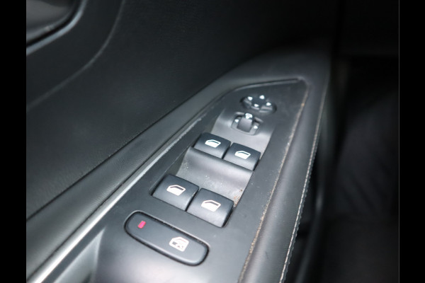 Peugeot 3008 1.2 PureTech Blue Lease Premium Airco / Navi / Trekh / Elekramen / All-season banden / Export