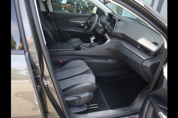 Peugeot 3008 1.2 PureTech Blue Lease Premium Airco / Navi / Trekh / Elekramen / All-season banden / Export