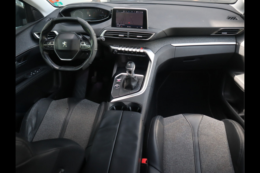 Peugeot 3008 1.2 PureTech Blue Lease Premium Airco / Navi / Trekh / Elekramen / All-season banden / Export