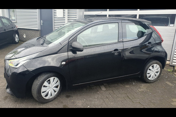 Toyota Aygo 1.0 VVT-i x-fun