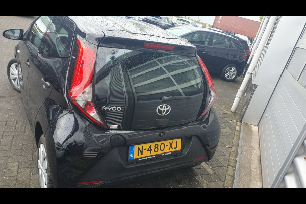 Toyota Aygo 1.0 VVT-i x-fun