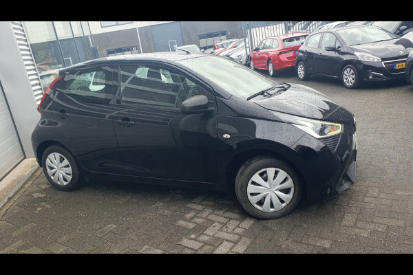 Toyota Aygo 1.0 VVT-i x-fun