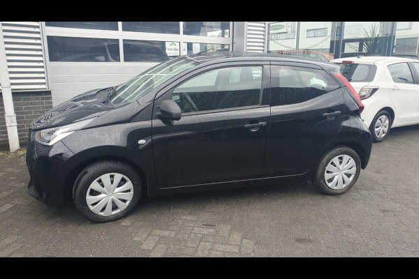 Toyota Aygo 1.0 VVT-i x-fun