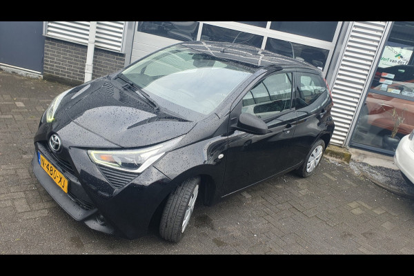 Toyota Aygo 1.0 VVT-i x-fun
