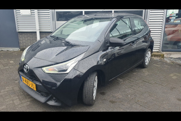 Toyota Aygo 1.0 VVT-i x-fun