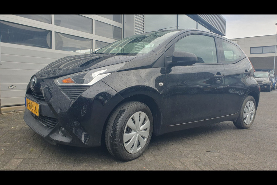 Toyota Aygo 1.0 VVT-i x-fun