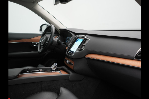 Volvo XC90 T8 Recharge AWD Plus Bright 7 Persoons LONG RANGE PHEV 455pk Dealer O.H. | Panodak | Adaptive Cruise | 360 Camera | Harman / Kardon | Lederen Sportstoelen Memory & Verwarmd | Keyless | Blis | Stuur Verwarmd | Apple Carplay | Navigatie | DAB | Plug In Hybrid |
