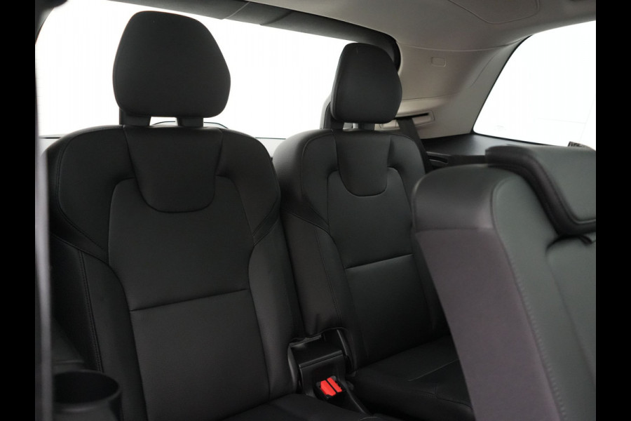 Volvo XC90 T8 Recharge AWD Plus Bright 7 Persoons LONG RANGE PHEV 455pk Dealer O.H. | Panodak | Adaptive Cruise | 360 Camera | Harman / Kardon | Lederen Sportstoelen Memory & Verwarmd | Keyless | Blis | Stuur Verwarmd | Apple Carplay | Navigatie | DAB | Plug In Hybrid |