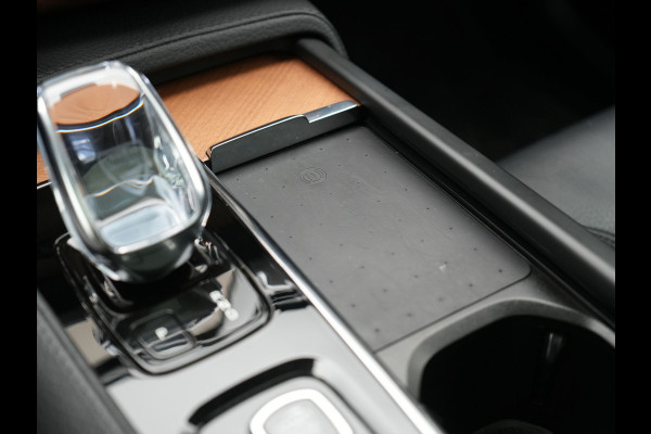 Volvo XC90 T8 Recharge AWD Plus Bright 7 Persoons LONG RANGE PHEV 455pk Dealer O.H. | Panodak | Adaptive Cruise | 360 Camera | Harman / Kardon | Lederen Sportstoelen Memory & Verwarmd | Keyless | Blis | Stuur Verwarmd | Apple Carplay | Navigatie | DAB | Plug In Hybrid |