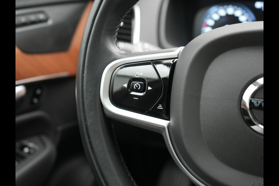 Volvo XC90 T8 Recharge AWD Plus Bright 7 Persoons LONG RANGE PHEV 455pk Dealer O.H. | Panodak | Adaptive Cruise | 360 Camera | Harman / Kardon | Lederen Sportstoelen Memory & Verwarmd | Keyless | Blis | Stuur Verwarmd | Apple Carplay | Navigatie | DAB | Plug In Hybrid |
