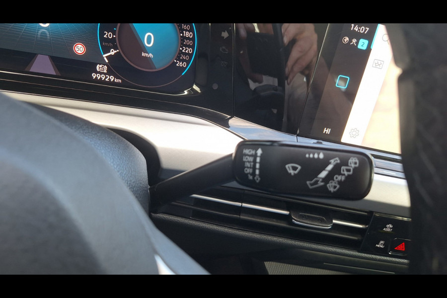 Volkswagen Golf Variant 1.0 TSI Life/Navigatie/Ecc/Cruise/Lm/Camera/Enz