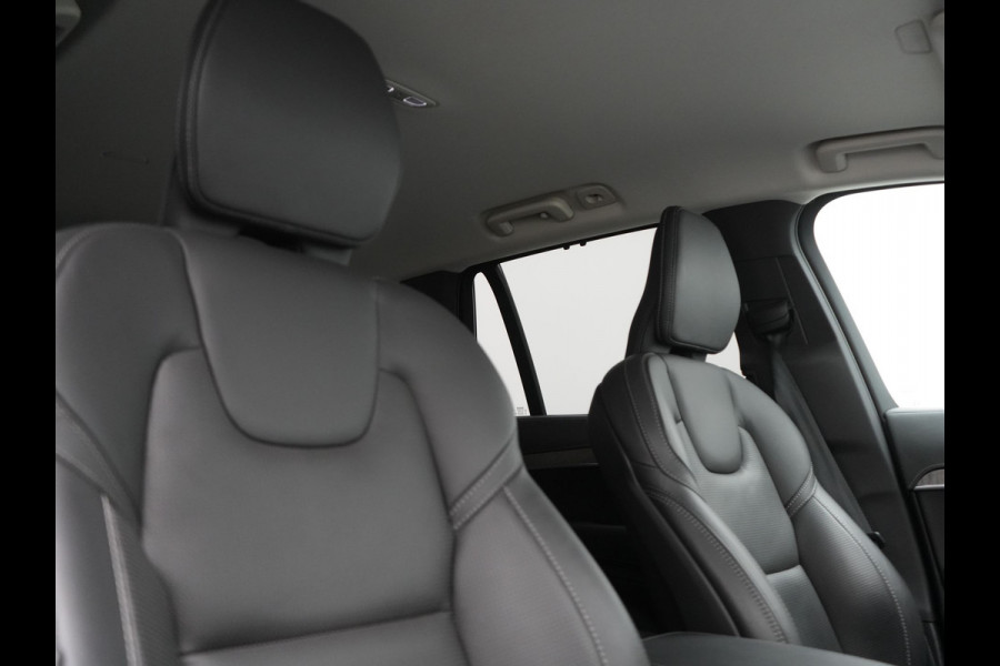 Volvo XC90 T8 Recharge AWD Plus Dark 7 Persoons LONG RANGE PHEV 455pk Dealer O.H. | Trekhaak Af Fabriek | Luchtvering | Adaptive Cruise | 360 Camera | Harman / Kardon | Lederen Sportstoelen Memory & Ventilatie | Keyless | Blis | Google Assistent | Stuur & Stoelen Verwarmd  | Plug In Hybrid |