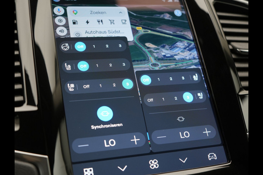 Volvo XC90 T8 Recharge AWD Plus Dark 7 Persoons LONG RANGE PHEV 455pk Dealer O.H. | Trekhaak Af Fabriek | Luchtvering | Adaptive Cruise | 360 Camera | Harman / Kardon | Lederen Sportstoelen Memory & Ventilatie | Keyless | Blis | Google Assistent | Stuur & Stoelen Verwarmd  | Plug In Hybrid |