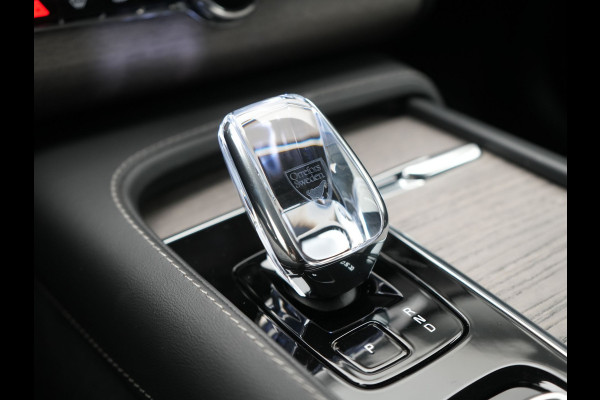 Volvo XC90 T8 Recharge AWD Plus Dark 7 Persoons LONG RANGE PHEV 455pk Dealer O.H. | Trekhaak Af Fabriek | Luchtvering | Adaptive Cruise | 360 Camera | Harman / Kardon | Lederen Sportstoelen Memory & Ventilatie | Keyless | Blis | Google Assistent | Stuur & Stoelen Verwarmd  | Plug In Hybrid |