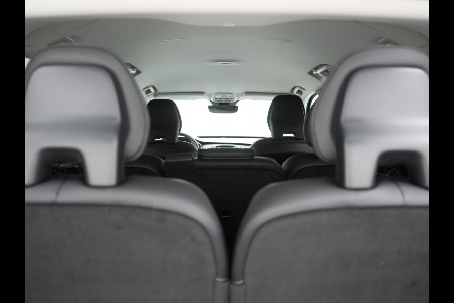 Volvo XC90 T8 Recharge AWD Plus Dark 7 Persoons LONG RANGE PHEV 455pk Dealer O.H. | Trekhaak Af Fabriek | Luchtvering | Adaptive Cruise | 360 Camera | Harman / Kardon | Lederen Sportstoelen Memory & Ventilatie | Keyless | Blis | Google Assistent | Stuur & Stoelen Verwarmd  | Plug In Hybrid |