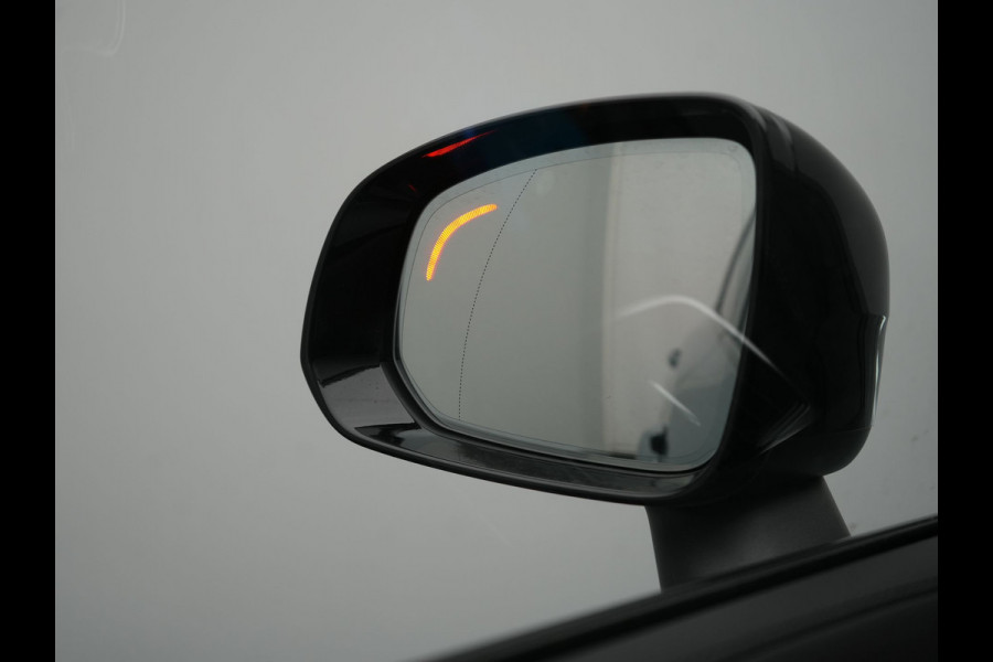 Volvo XC90 T8 Recharge AWD Plus Dark 7 Persoons LONG RANGE PHEV 455pk Dealer O.H. | Trekhaak Af Fabriek | Luchtvering | Adaptive Cruise | 360 Camera | Harman / Kardon | Lederen Sportstoelen Memory & Ventilatie | Keyless | Blis | Google Assistent | Stuur & Stoelen Verwarmd  | Plug In Hybrid |