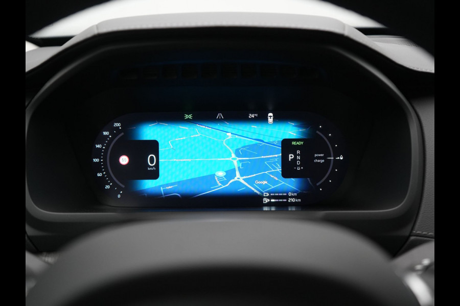 Volvo XC90 T8 Recharge AWD Plus Dark 7 Persoons LONG RANGE PHEV 455pk Dealer O.H. | Trekhaak Af Fabriek | Luchtvering | Adaptive Cruise | 360 Camera | Harman / Kardon | Lederen Sportstoelen Memory & Ventilatie | Keyless | Blis | Google Assistent | Stuur & Stoelen Verwarmd  | Plug In Hybrid |