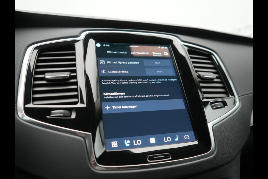 Volvo XC90 T8 Recharge AWD Plus Dark 7 Persoons LONG RANGE PHEV 455pk Dealer O.H. | Trekhaak Af Fabriek | Luchtvering | Adaptive Cruise | 360 Camera | Harman / Kardon | Lederen Sportstoelen Memory & Ventilatie | Keyless | Blis | Google Assistent | Stuur & Stoelen Verwarmd  | Plug In Hybrid |