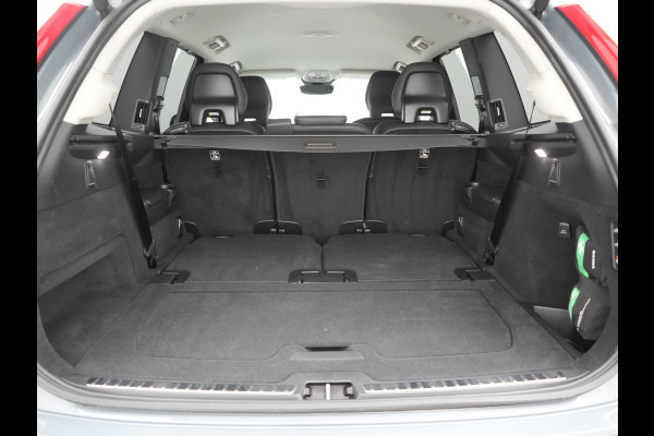 Volvo XC90 T8 Recharge AWD Plus Dark 7 Persoons LONG RANGE PHEV 455pk Dealer O.H. | Trekhaak Af Fabriek | Luchtvering | Adaptive Cruise | 360 Camera | Harman / Kardon | Lederen Sportstoelen Memory & Ventilatie | Keyless | Blis | Google Assistent | Stuur & Stoelen Verwarmd  | Plug In Hybrid |